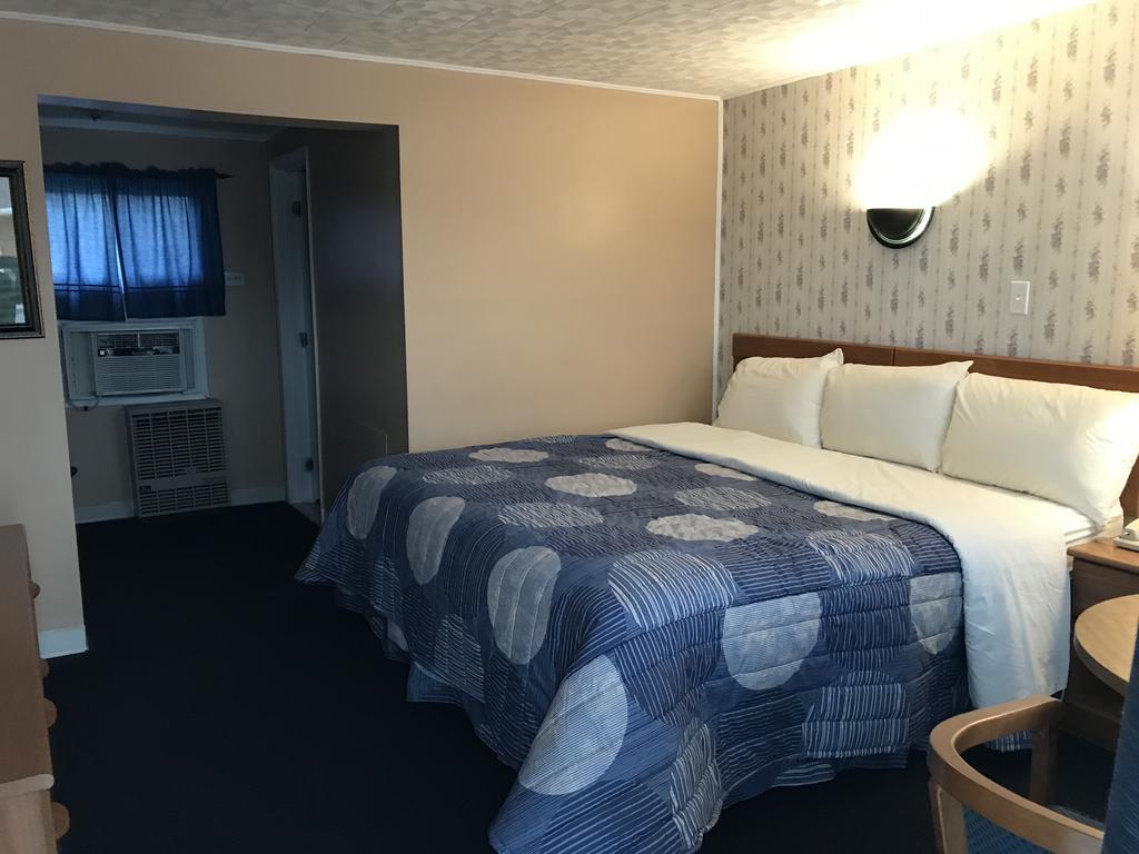 Moonlite Motel 2*