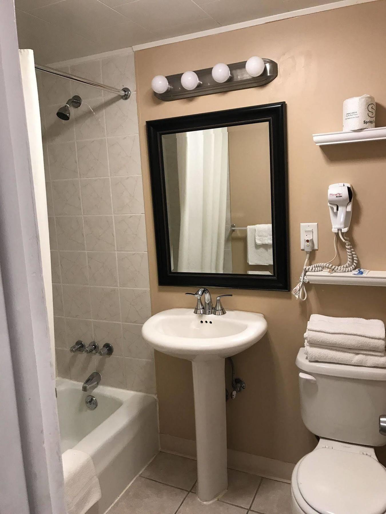 Moonlite Motel 2*