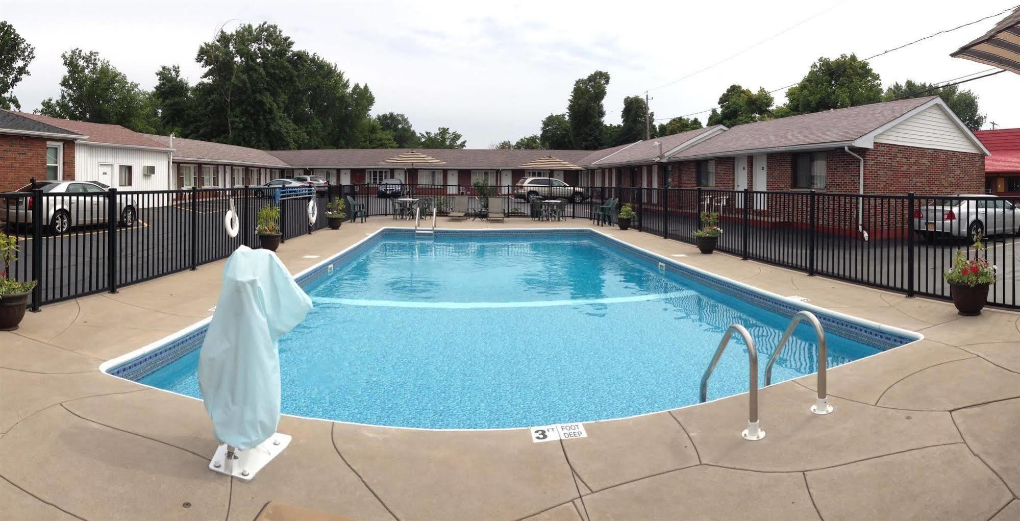 Moonlite Motel 2*